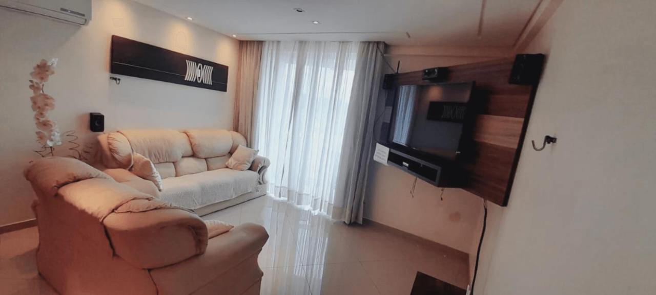 Lindo Apartamento No Coracao Da Cidade - Apartamento Inteiro Ou Seja Nao E Compartilhado Com Outras Pessoas - Perto De Tudo - 2 Quartos - Ar Condicionado - Churrasqueira - Cozinha Completa - 120 Metros Quadrados Ao Todo - Quartos Com 12 Metros Quadra 우니앙 다 비토리아 외부 사진