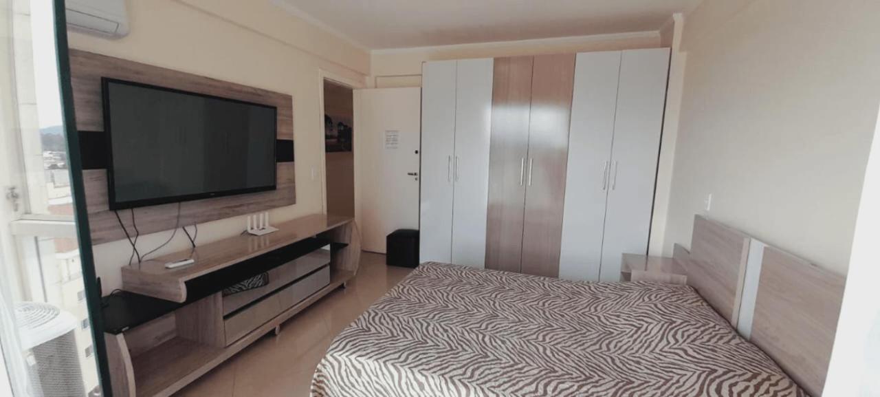 Lindo Apartamento No Coracao Da Cidade - Apartamento Inteiro Ou Seja Nao E Compartilhado Com Outras Pessoas - Perto De Tudo - 2 Quartos - Ar Condicionado - Churrasqueira - Cozinha Completa - 120 Metros Quadrados Ao Todo - Quartos Com 12 Metros Quadra 우니앙 다 비토리아 외부 사진